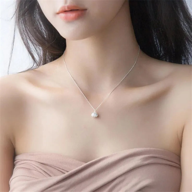 Sterling Silver Shell Pearl Crystal Clavicle Pendant Necklace