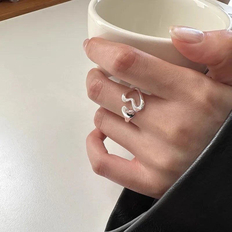 Love Hollowed-Out Ring - Simple, Minimalist, Cool-Inspired Heart-shaped Finger Ring with Unique Design - Trendy for Autumn-Winter, for The Finger with The Ring Opening