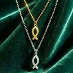 1Pc new women's micro-inlaid zircon lucky fish pendant necklace, niche design titanium steel hollow small fish collarbone chain