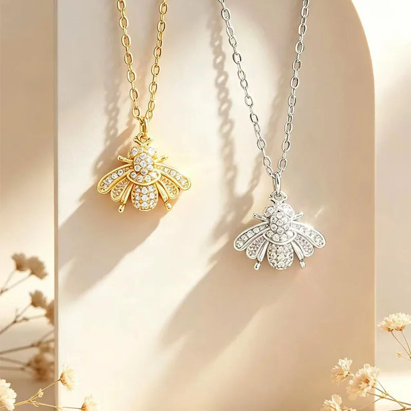 1Pc European and American women's retro little bee zircon pendant necklace, niche design titanium steel collarbone chain, suitable for daily travel wear, back-to-school gifts