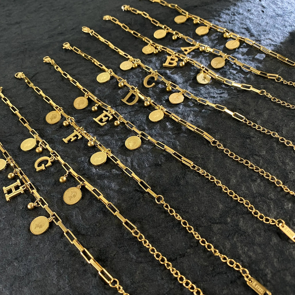 1pc Queen Coin Letter plated Stainless Steel Bracelet for Women Small Bell Pendant Adjustable Bracelet Classic Jewelry Gift