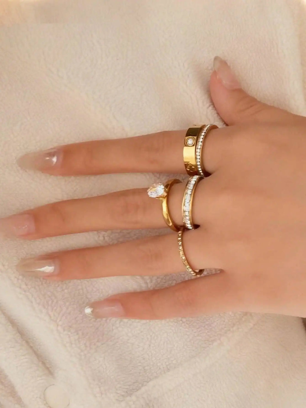 Znice 2026 New 18K Gold Plated Stainless Steel Minimalist Personalized Full Rhinestone Flower Ring Set, Stackable Or Standalone, Suitable For Party, Gift, Daily Wear, Waterproof, Fade-Resistant, Perfect For Beach Vacation