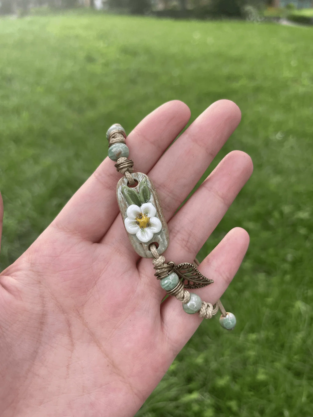 Ceramic Flower Charm Bracelet With Green Beads Adjustable Woven Design For Daily Wear mbzr