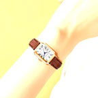 Fashion Retro Digital Dial Casual Watches Square Leather Strap Fashionable Clock Quartz Wristwatch for Women Gift mbzr