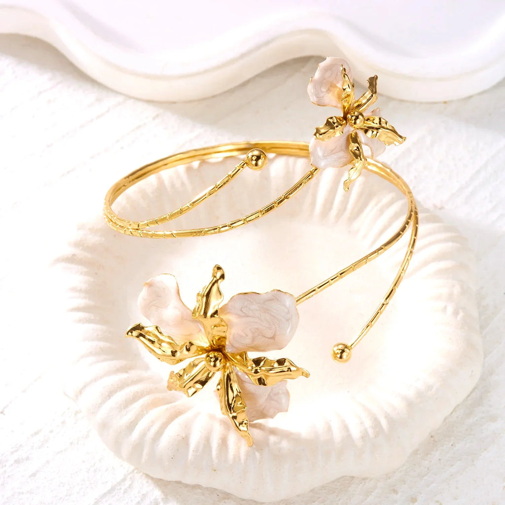 Boho Elegant Sexy Flower Open Cuff Armlet for Women Vintage Enamel Glaze Craft Floral Adjustable Arm Bracelet Beach Body Jewelry