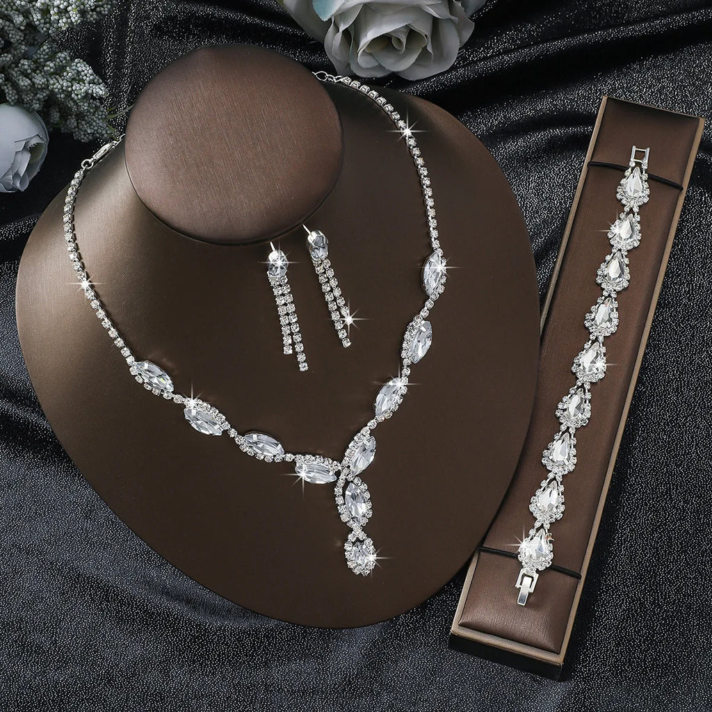 Hot Selling Fashion Jewelry Popular Jewelry Set Full Diamond Claw Chain Bridal Necklace Earrings Bracelet Jewelry