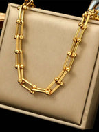 Stainless steel chain necklace for everyday wear, lightweight and stylish unisex accessory