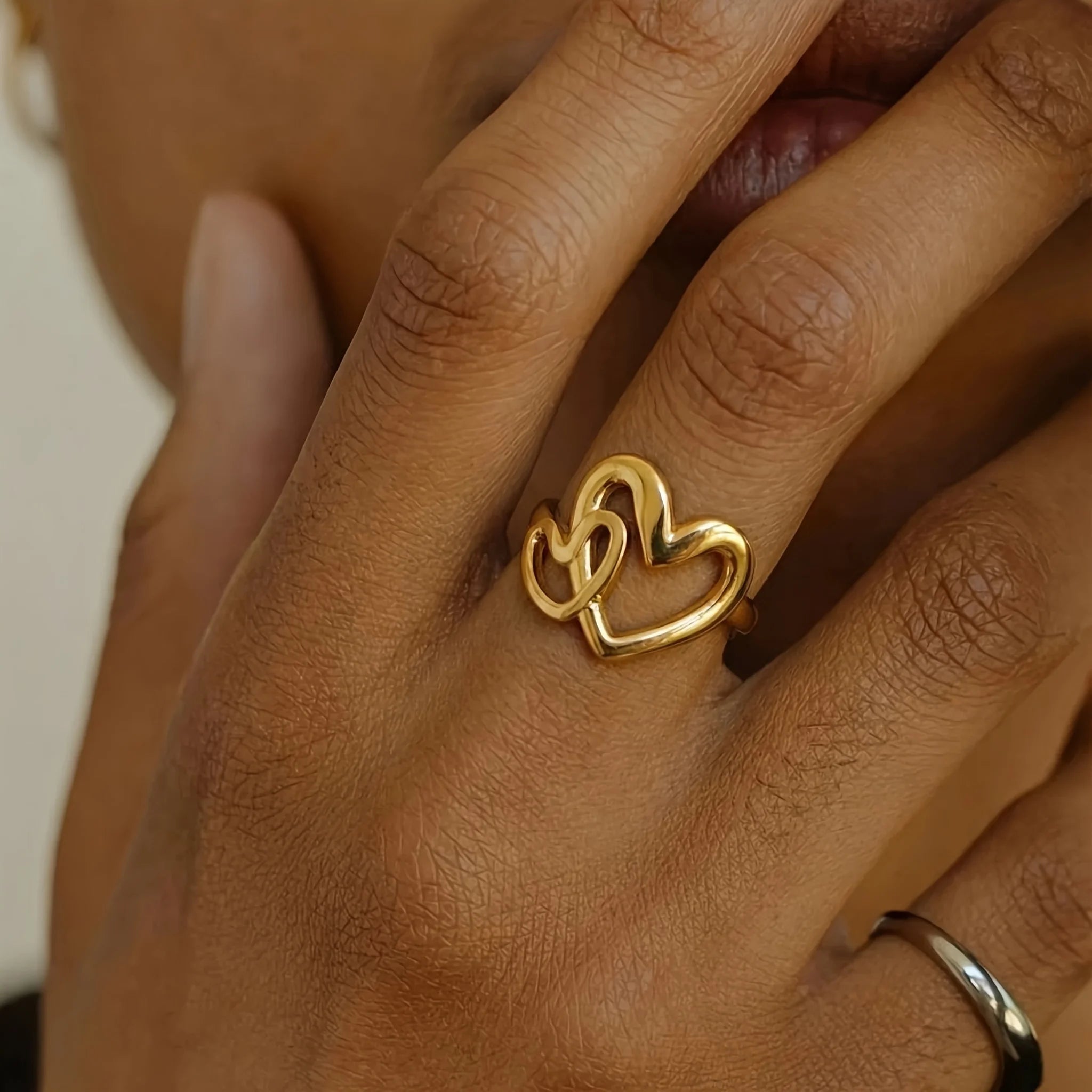 One heart stainless steel ring, double love ring, simple, elegant, temperament, personalized ring, women's gift 304 stainless steel ring, adjustable opening, versatile jewelry, wear on holidays, festivals, parties