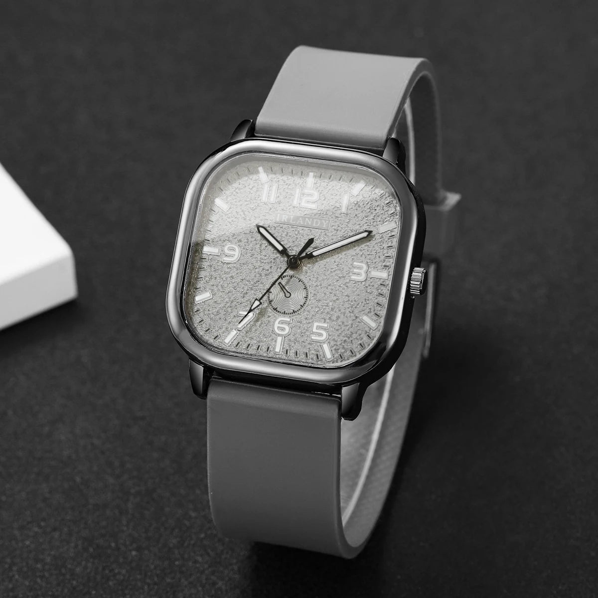 Fashion Square Women's Watch Casual Silicone Strap Quartz Watches Sports Wristwatch For Men Women Students（Without Box） mbzr
