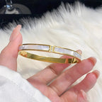 Diamond-encrusted stainless steel clasp bracelet, fashionable and light luxury plated women's bracelet, elegant and versatile