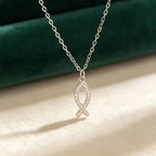 1Pc new women's micro-inlaid zircon lucky fish pendant necklace, niche design titanium steel hollow small fish collarbone chain