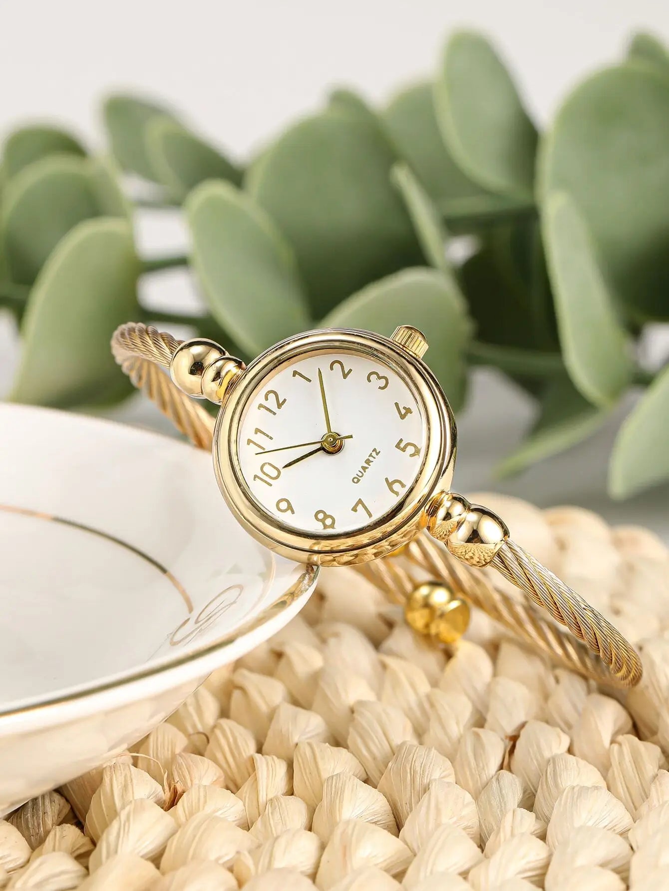 1pc Vintage Retro Roman Numeral Women Quartz Wrist Watch mbzr