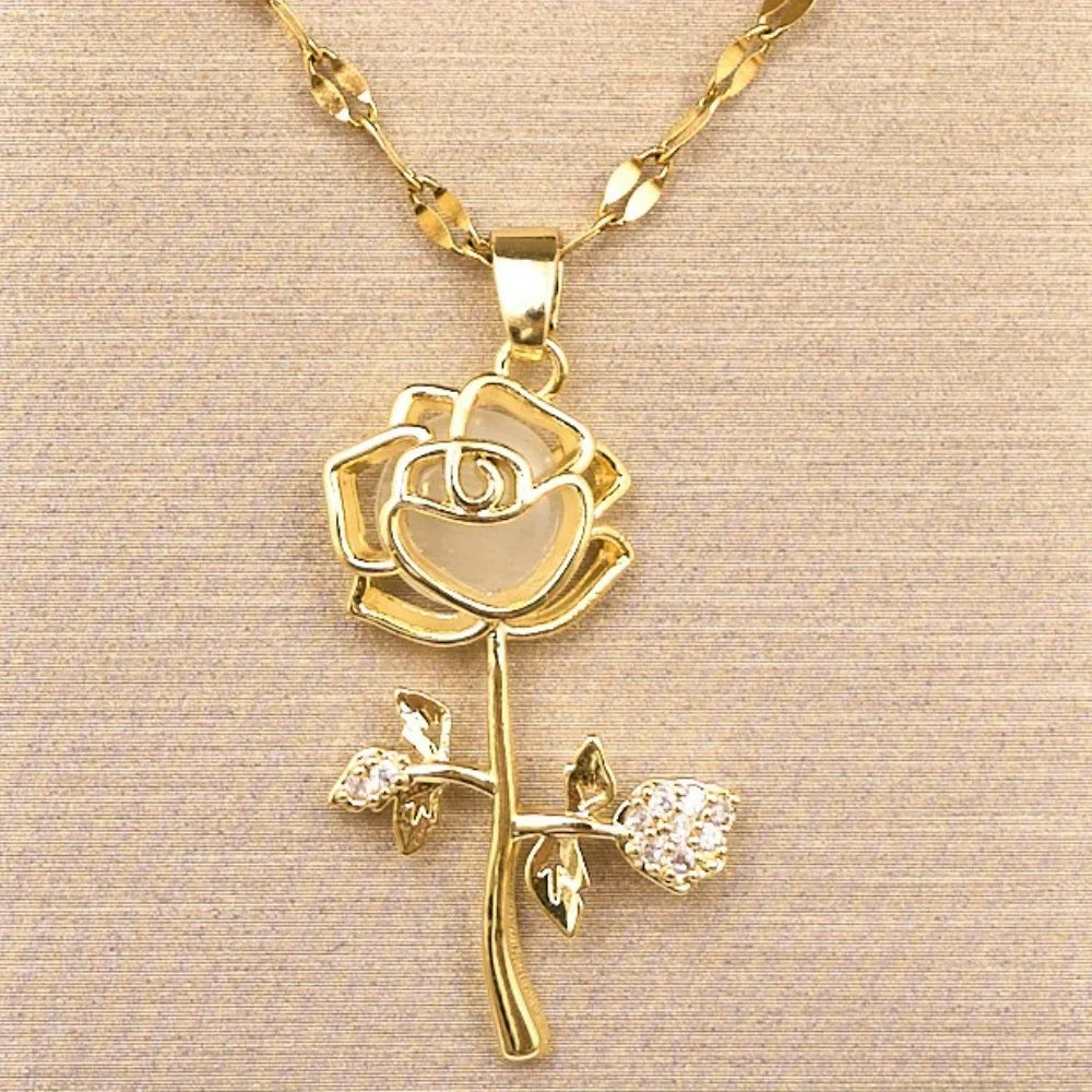 1pc romantic rose pendant necklace elegant-inlaid with titanium stainless steel chain delicate flower jewelry ladies Valentine's Day gift daily stacking.