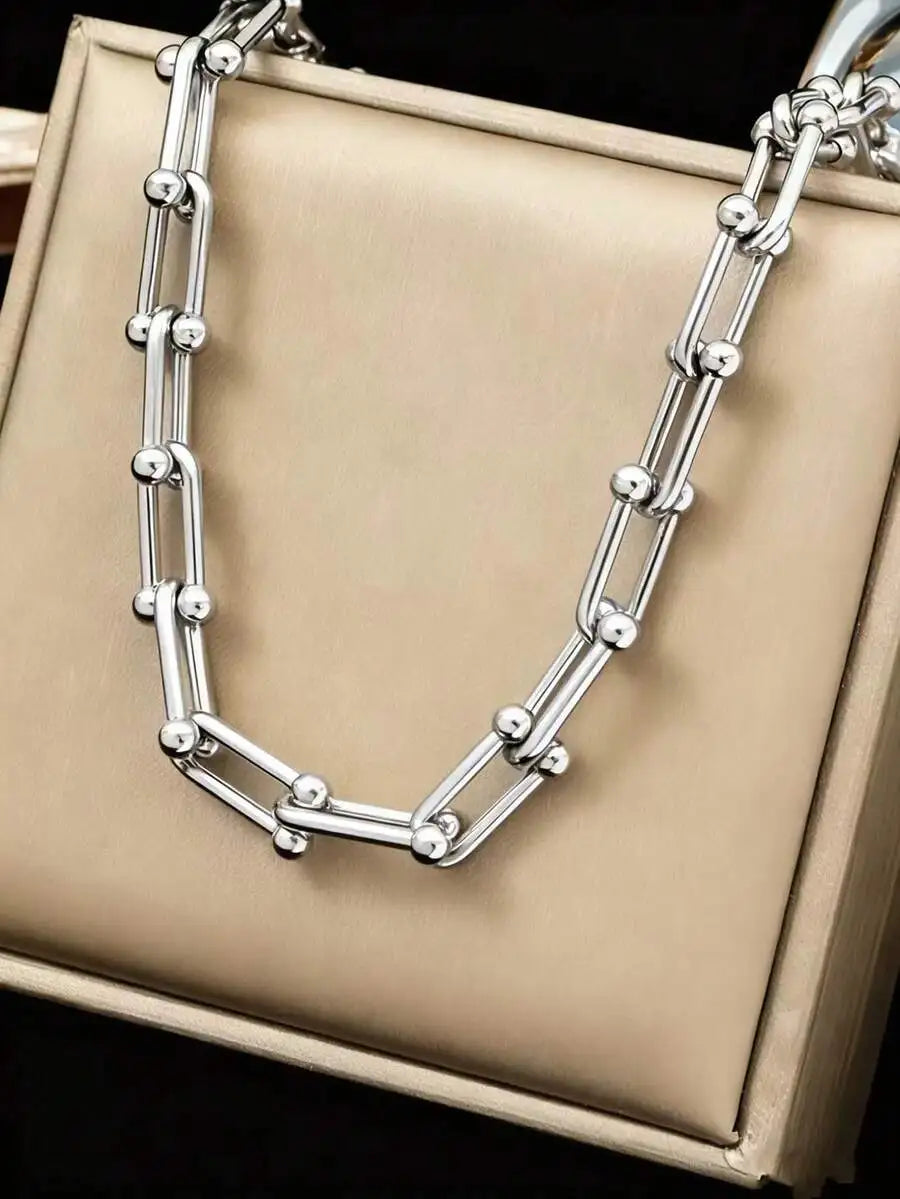 Stainless steel chain necklace for everyday wear, lightweight and stylish unisex accessory