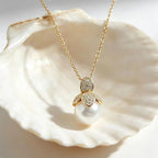 1Pc Ladies 18K Gold Petal Zircon Pearl Pendant Necklace, Strong Light Cold White Pearl Clavicle Chain, Premium Mosaic Pearl Necklace, 18K Gold Plated, White Gold Plated Titanium Steel Necklace