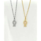 1Pc new women's micro-inlaid zircon lucky fish pendant necklace, niche design titanium steel hollow small fish collarbone chain