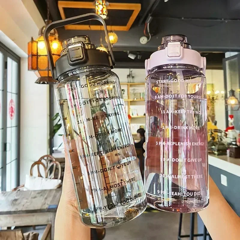 2L Straw Water Bottle Large Capacity Plastic Water Cup Portable Drink Bottle With Time Marker For Outdoor Sports mbzr