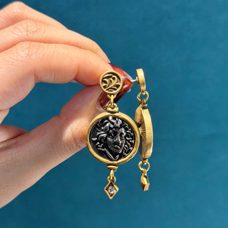Vintage Gold Color Crystal Drop Dangle Earrings For Woman Carving Cameo Head Coin Antique Jewelry Luxury Designer Retro Accessories 2026