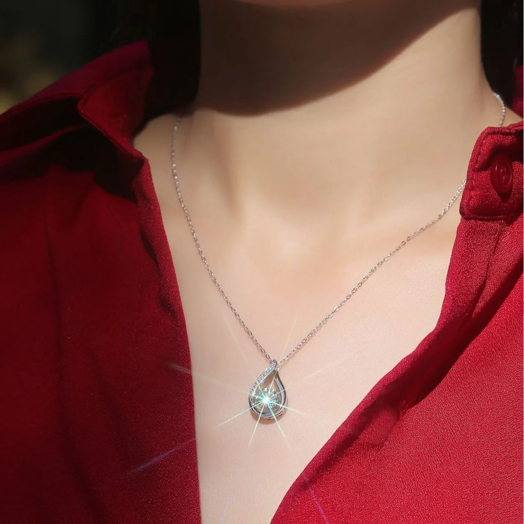 925 Sterling Silver Teardrop Shape Moissanite Pendant Necklace for Women, Round Brilliant Cut Center Stone Dainty Water Drop Charm Chain, Elegant Wedding Bridal Jewelry, Valentine's Day Anniversary Birthday Proposal Gift for