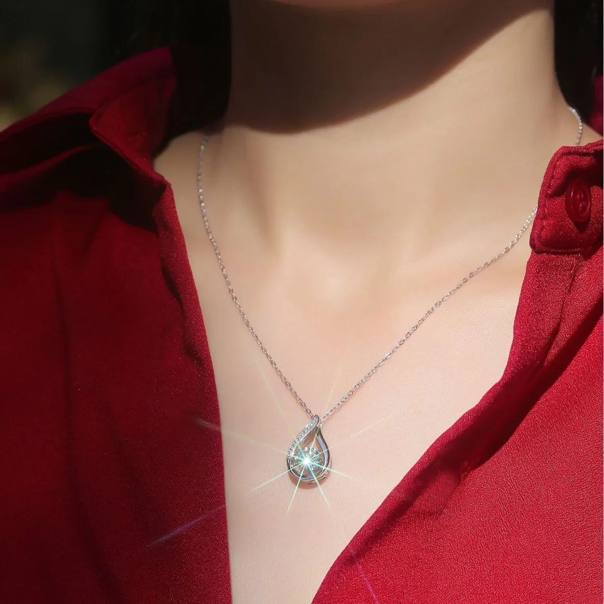 925 Sterling Silver Teardrop Shape Moissanite Pendant Necklace for Women, Round Brilliant Cut Center Stone Dainty Water Drop Charm Chain, Elegant Wedding Bridal Jewelry, Valentine's Day Anniversary Birthday Proposal Gift for