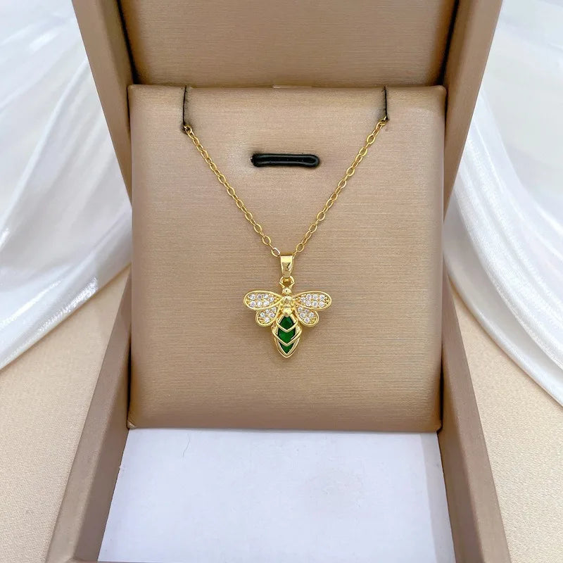 Green Bees Luxury Style Glittering Diamond Necklace for Women, Versatile Collar Chain, Titanium Steel Chain