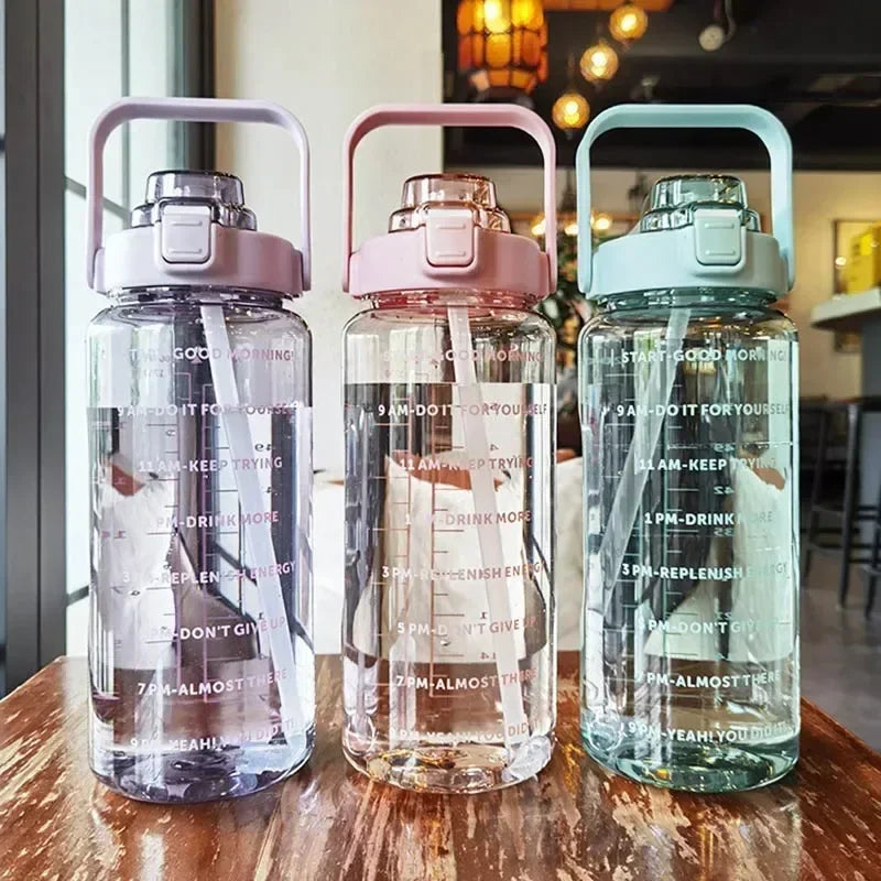 2L Straw Water Bottle Large Capacity Plastic Water Cup Portable Drink Bottle With Time Marker For Outdoor Sports mbzr