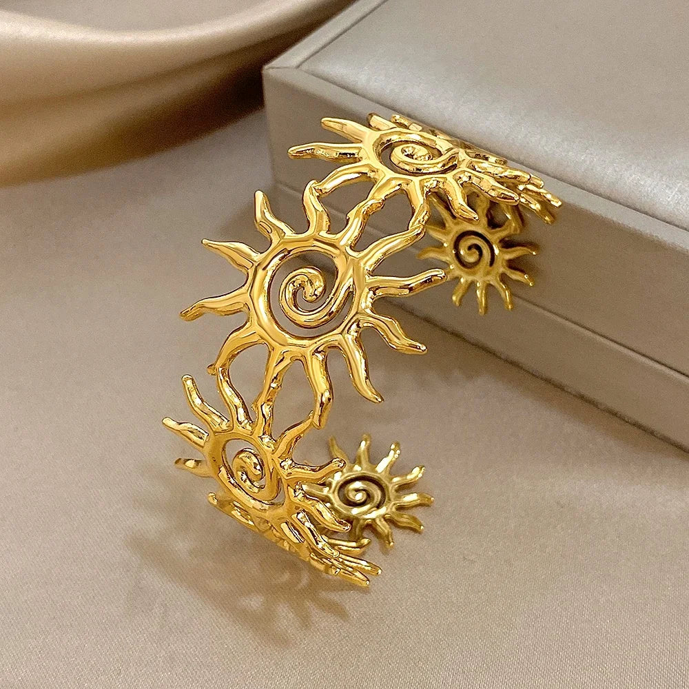 Fashion stainless steel bracelet suitable for men and women,vintage gold spiral sun totem wrist bracelet,waterproof jewelry gift