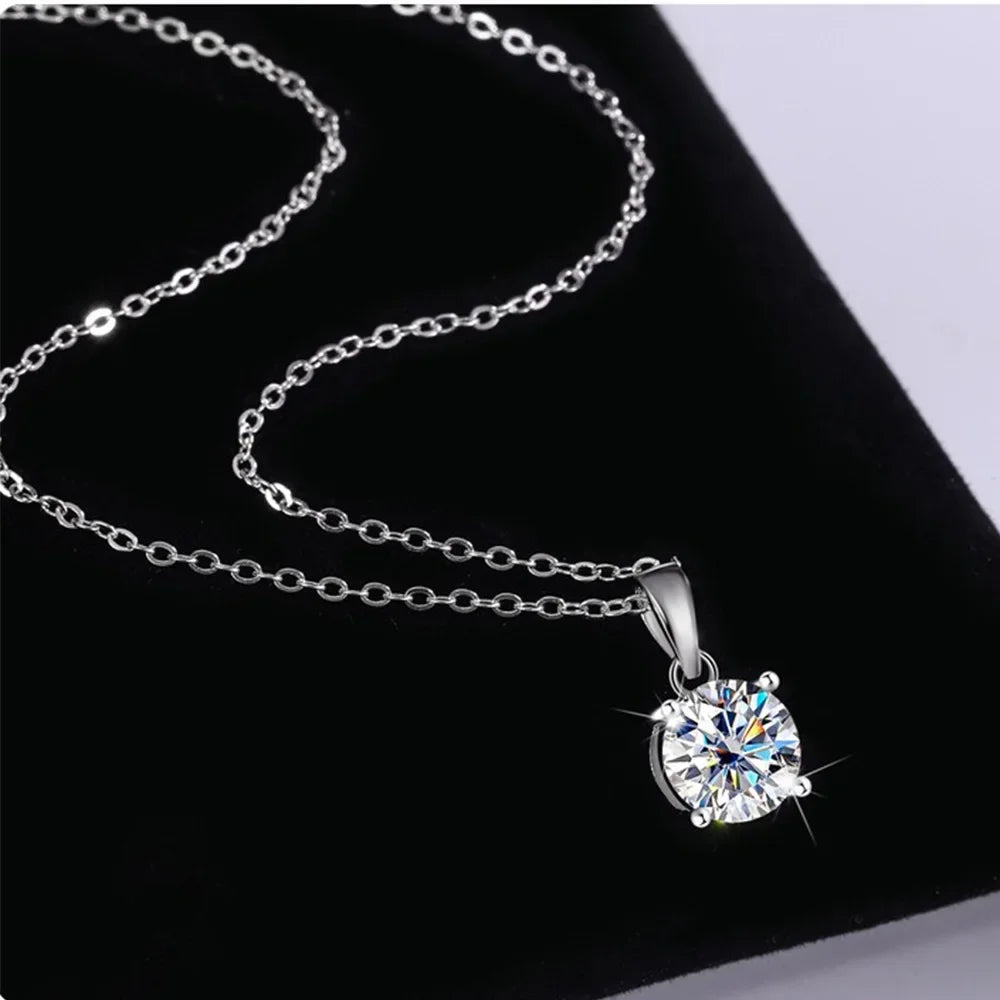 Fashion New S925 Sterling Silver Moissanite Pendant for Women Collarbone Chain 1-3 Carats Four Claw Simple Necklace Wholesale
