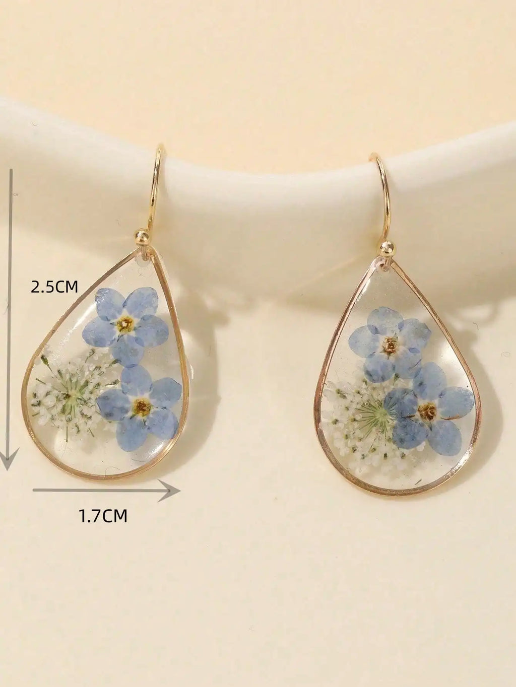 1pair Teardrop Shape Resin & Dried Flower Earrings With Glue Surface, Suitable For Women's Daily Wear,Natural Dried Flowers, Random Shapes And Colors Valentines,Mom,Mother,Mother's Day,Gift