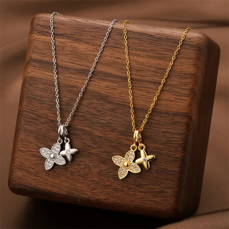 Fashion Micro-Set Four-Leaf Clover Double Pendant Titanium Steel Necklace for Women Gold Plated Non-Fading Ladies Clavicle Chain