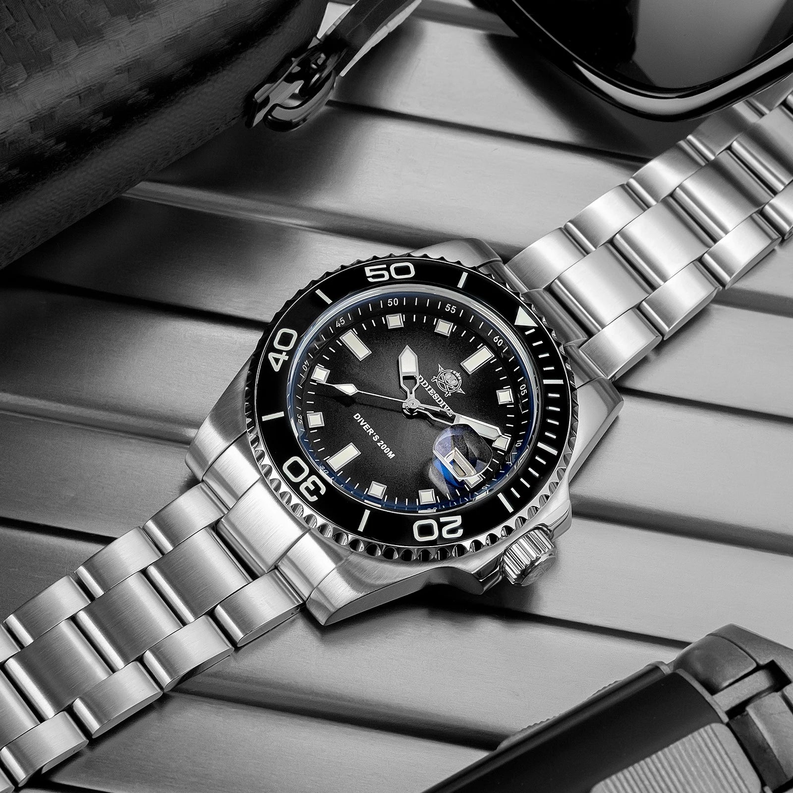 ADDIESDIVE 2026 New Men Quartz Watches BGW9 Super Blue Luminous 200M Waterproof Stainless Steel Fashion Sports Diving Wristwatch