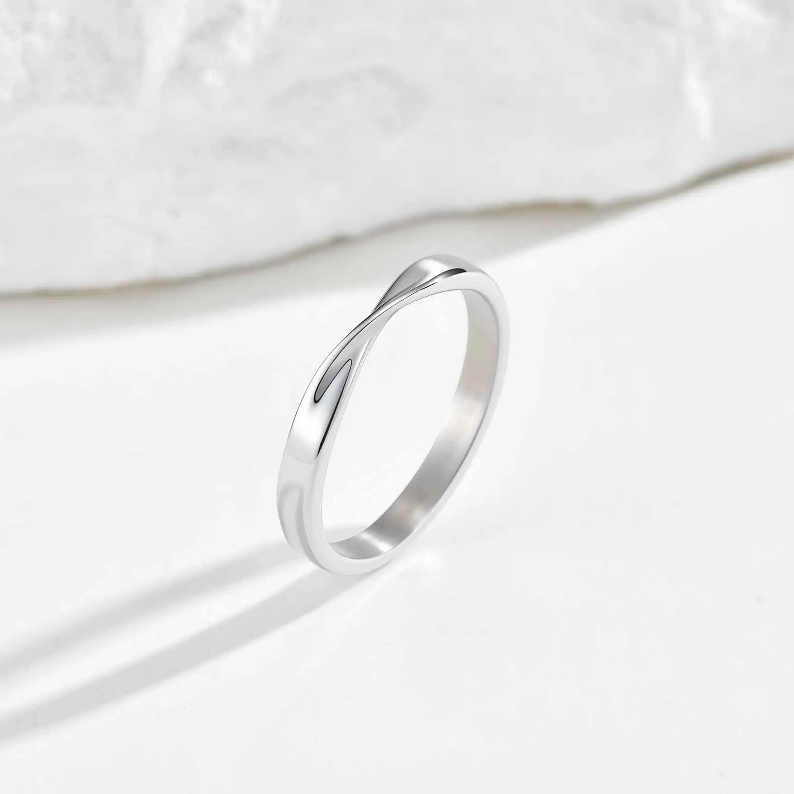 Vnox Stainless Steel Mobius Ring for Men Women, Gold Silver Color Infinite Love Eternal Knot Band, Couple Ring Wedding Gifts New