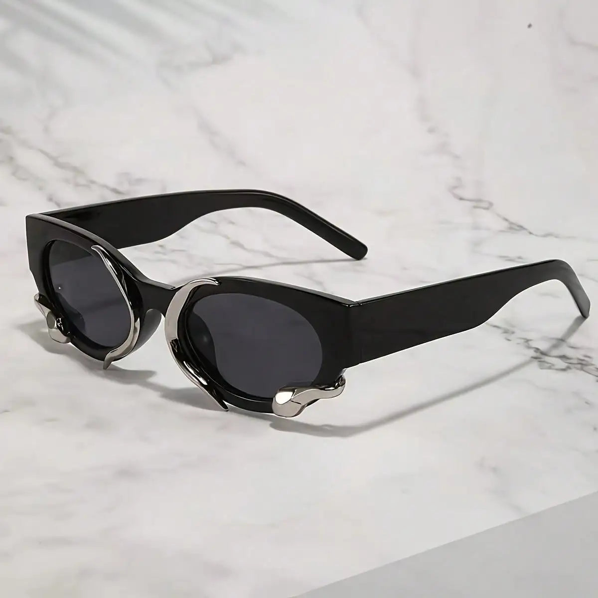 Y2K Retro Cat-Eye Fashion Glasses with Snake Pattern