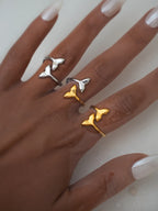 Fish Tail Stainless Steel Rings for Women New Design Metalic Texture 18 K Plated Finger Ring Waterproof Beach Vacation Jewelry