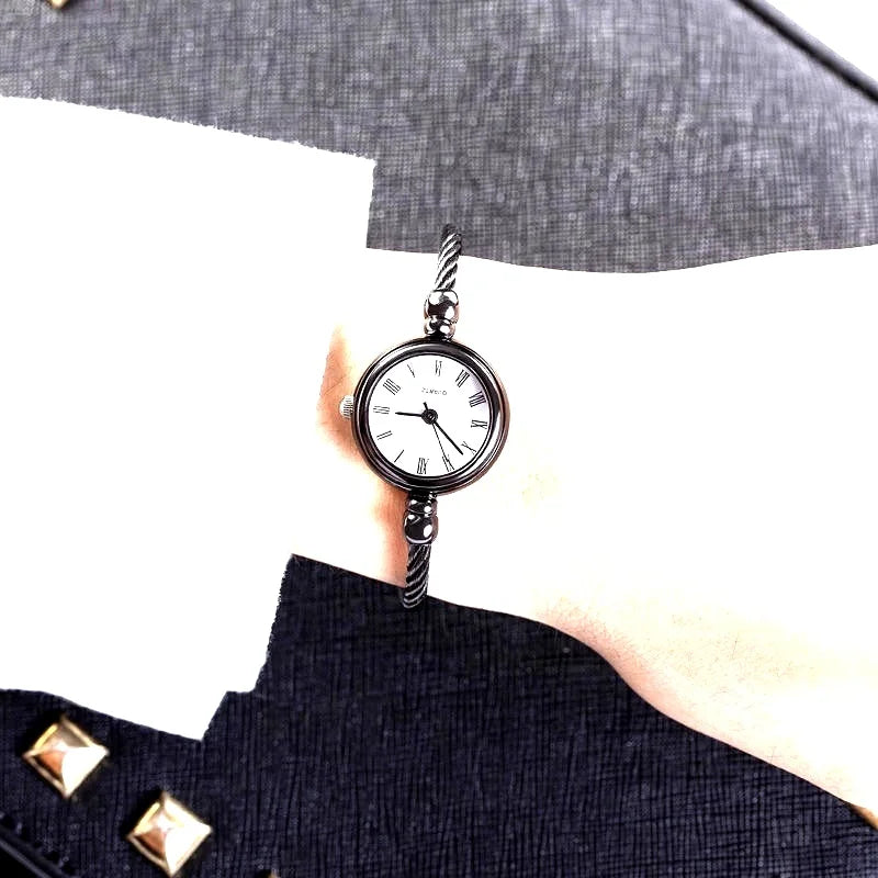YIKAZE Women Watches Small Gold Bangle Bracelet Watch Stainless Steel Retro Ladies Quartz Wristwatch Clock Fashion Dress Watch mbzr
