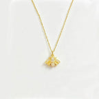 1Pc European and American women's retro little bee zircon pendant necklace, niche design titanium steel collarbone chain, suitable for daily travel wear, back-to-school gifts