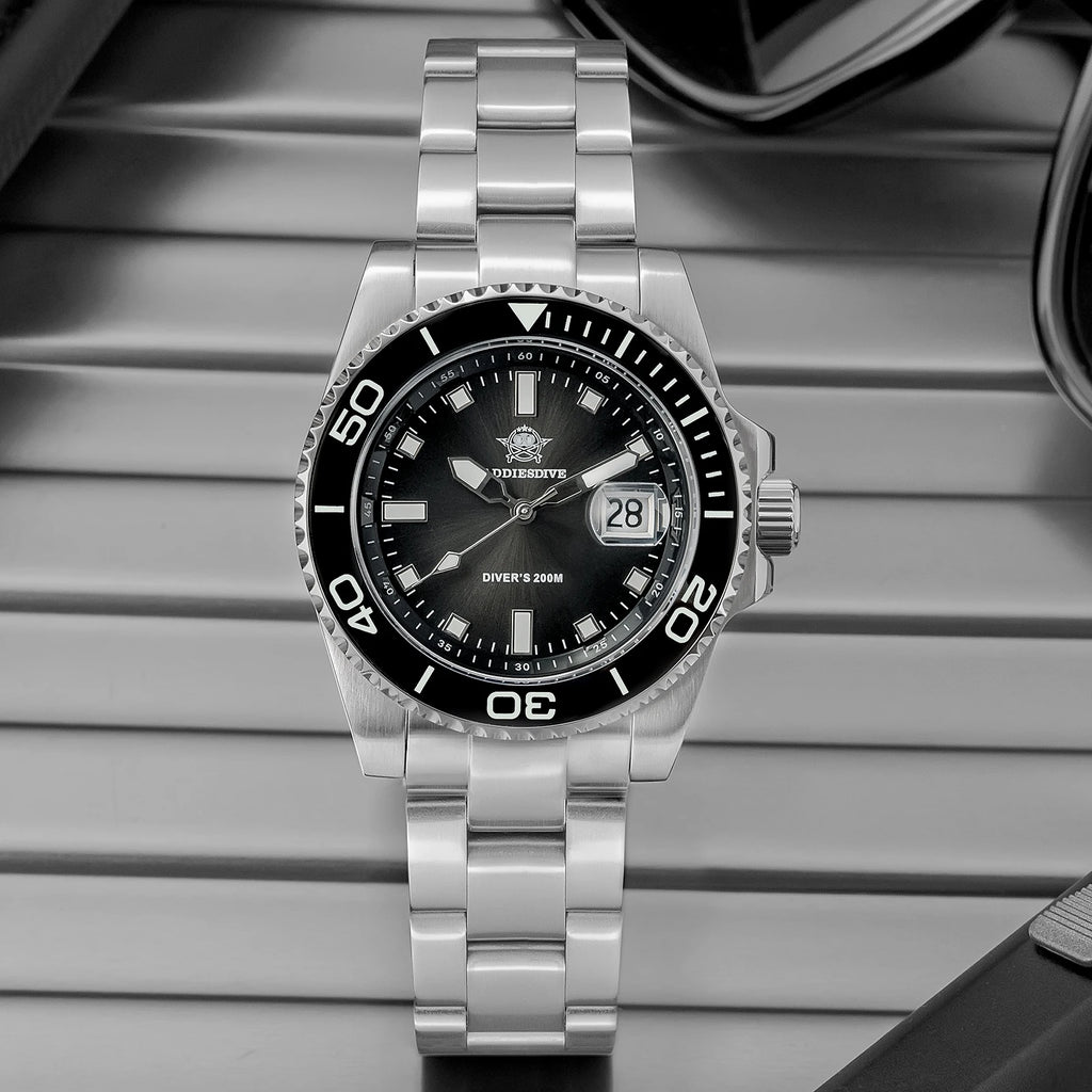 ADDIESDIVE 2026 New Men Quartz Watches BGW9 Super Blue Luminous 200M Waterproof Stainless Steel Fashion Sports Diving Wristwatch