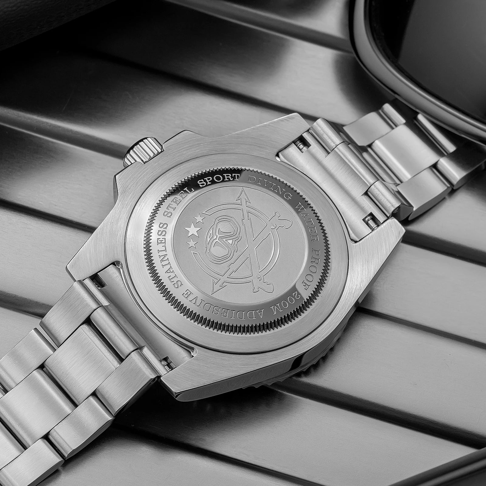 ADDIESDIVE 2026 New Men Quartz Watches BGW9 Super Blue Luminous 200M Waterproof Stainless Steel Fashion Sports Diving Wristwatch
