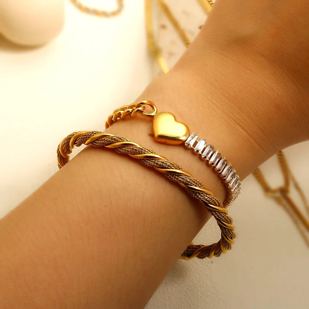Stainless Steel Heart-shaped Ladies Elegant Bracelet  For Women Crystal Bangle