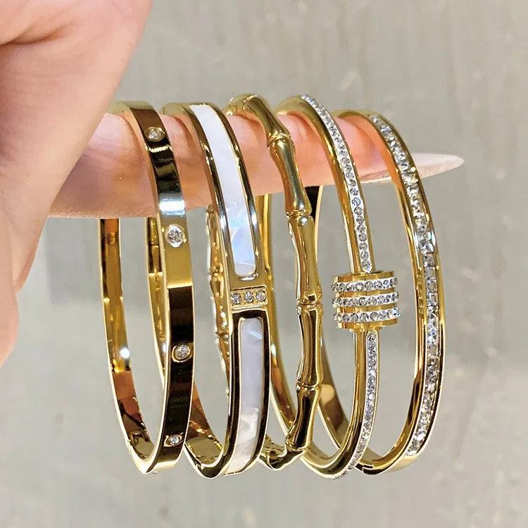Diamond-encrusted stainless steel clasp bracelet, fashionable and light luxury plated women's bracelet, elegant and versatile