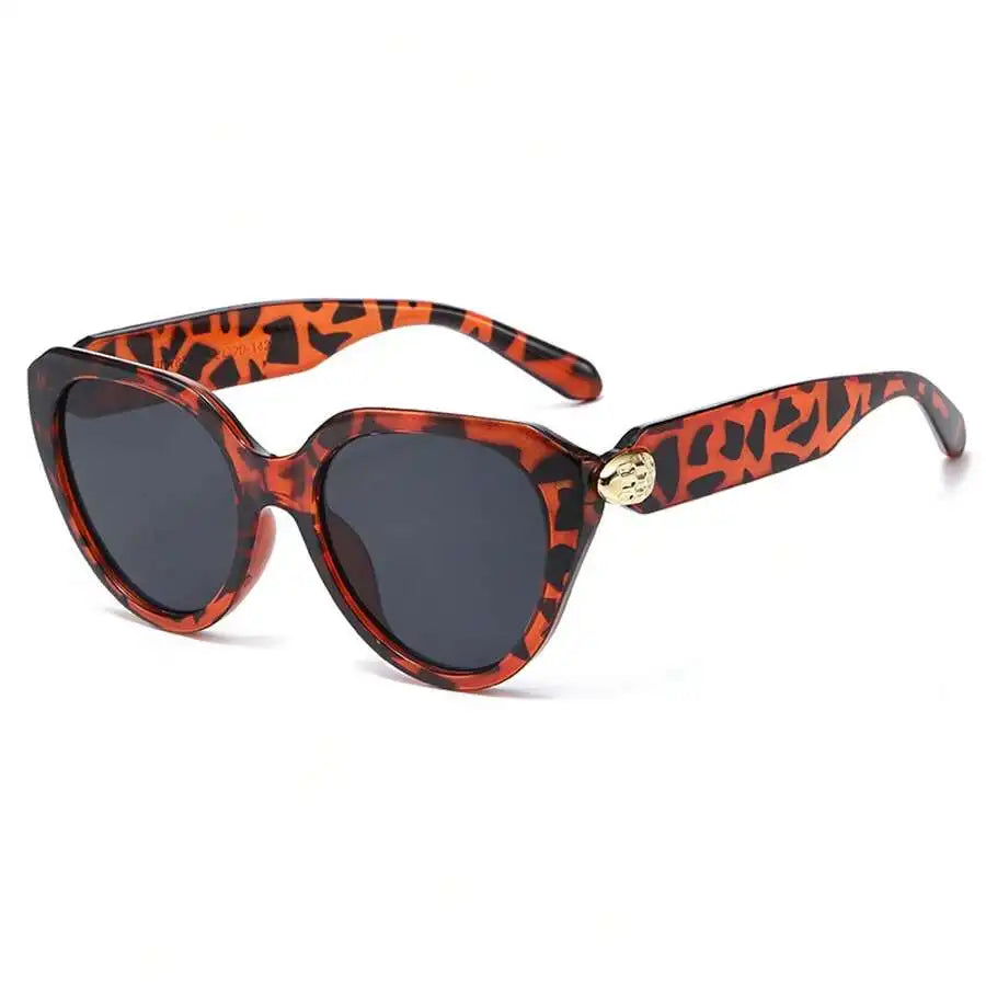 Cat Eye Photochromic Sunglasses For Women Black Frame UV400 Protection