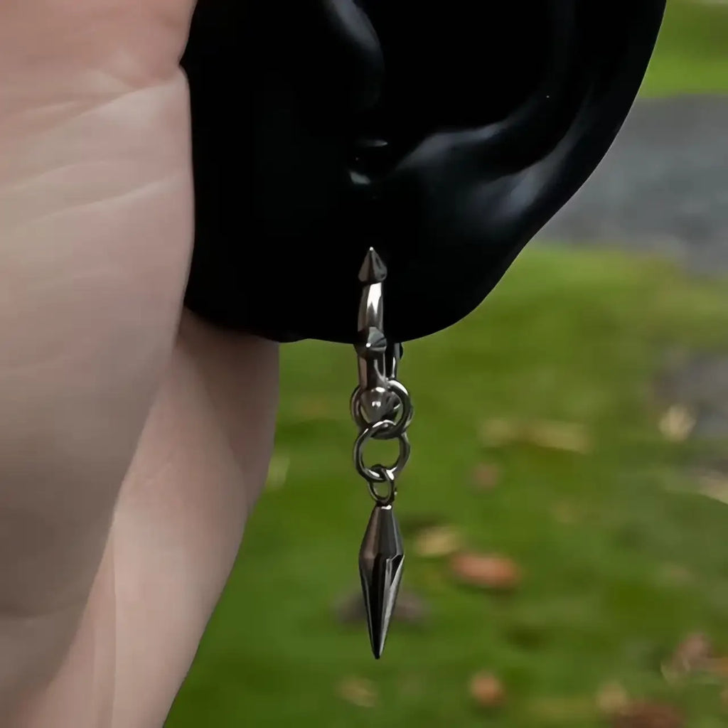 Gothic Style Punk Metal Personality Rivet Star-pointed Cone Hoop Pendant Earrings for Women Hip Hop Earring Charm Jewelry Gift