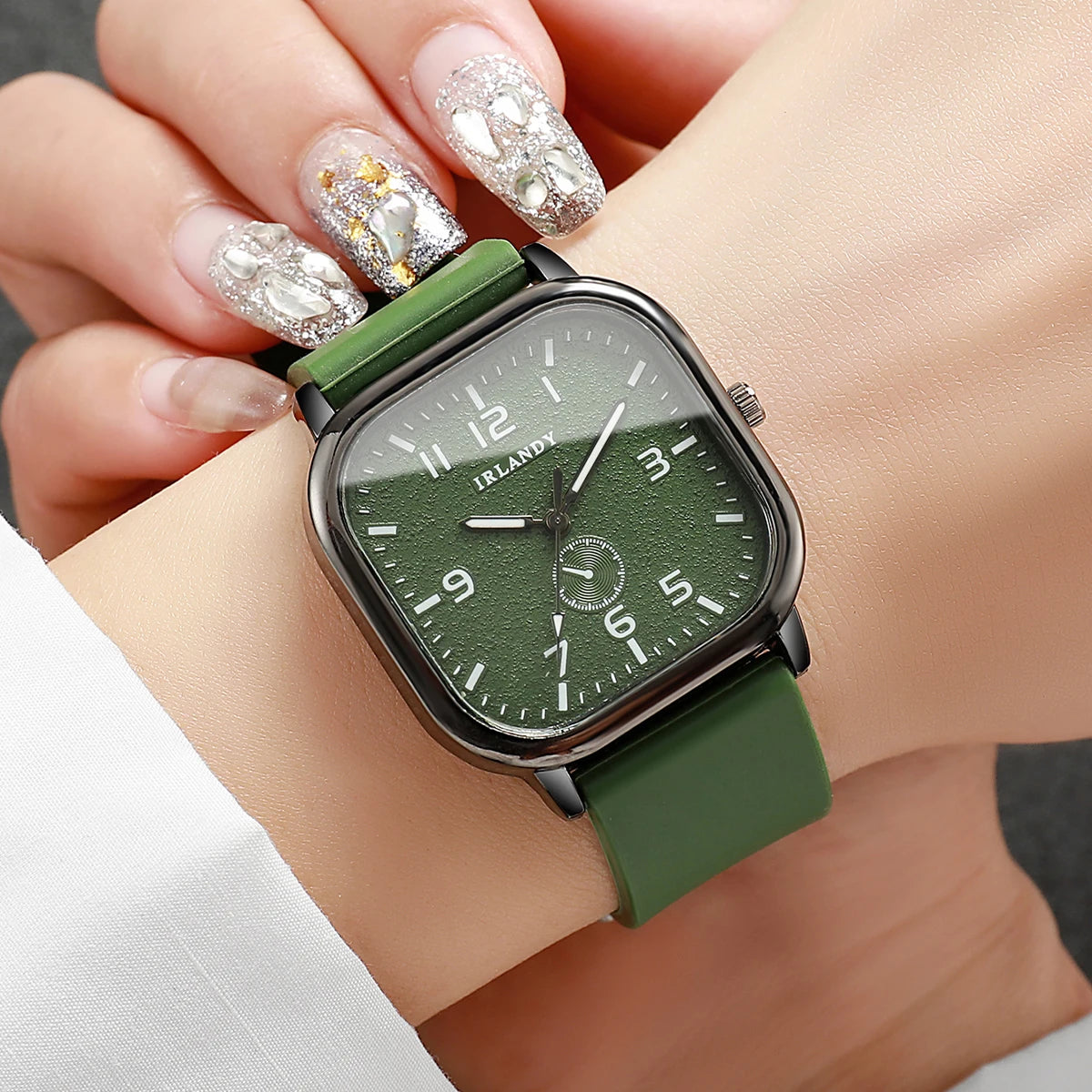 Fashion Square Women's Watch Casual Silicone Strap Quartz Watches Sports Wristwatch For Men Women Students（Without Box） mbzr