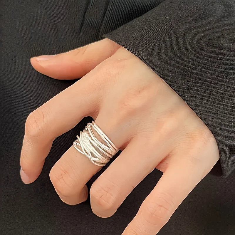A 316 Stainless Steel Ring, a Beautifully Crafted Spring/summer Fashion Ring Jewelry Piece. Suitable for All Seasons, Perfect for Holidays, Weddings, Banquets, Parties, Back-to-school Season, Thanksgiving, Oktoberfest, Carniv