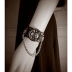 Punk Skull Men's Wrist WatchandWomen's Watch, Skull Flip Cover Watch, Skull Ornament+Chain Elements, Fashion for Cosplay Lovers mbzr