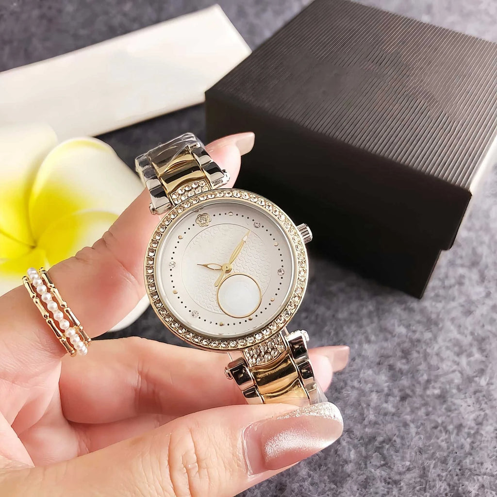 High-end Women's Watches, 2026 French-style Luxurious Casual Ladies' Wristwatches, 32mm Creative Letter "Double C" Fashionable Gold-rimmed Diamond-studded Ladies' Watches, High-end Couple's Wristwatches. Quartz Wristwatches mbzr