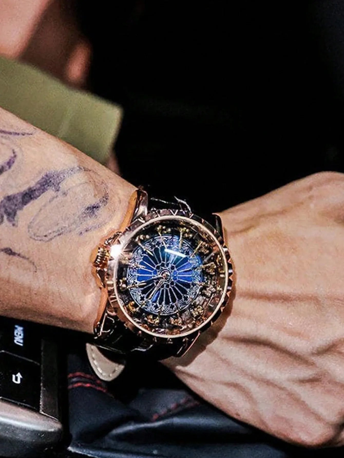New Fashion Men's Quartz Watch Sports Trendy Men Watch Luxury Personalized Man Watch Large dial Watch Men wrist watches mbzr
