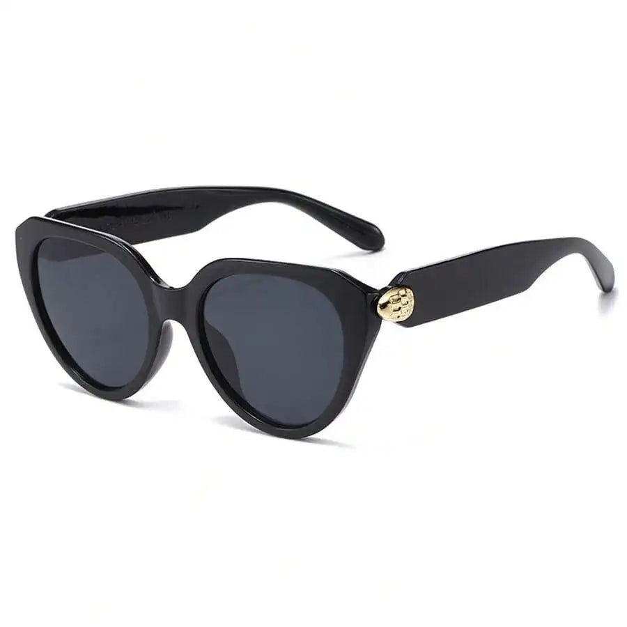 Cat Eye Photochromic Sunglasses For Women Black Frame UV400 Protection