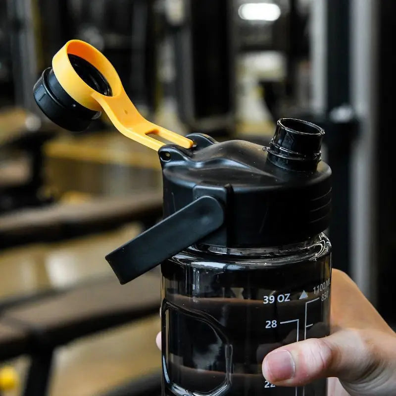 LUSQI 1.5L/2L/3L Sports Water Bottle Large Capacity Plastic Cup Leak-proof With Straw And Time Marker For Home Outdoor Sports mbzr