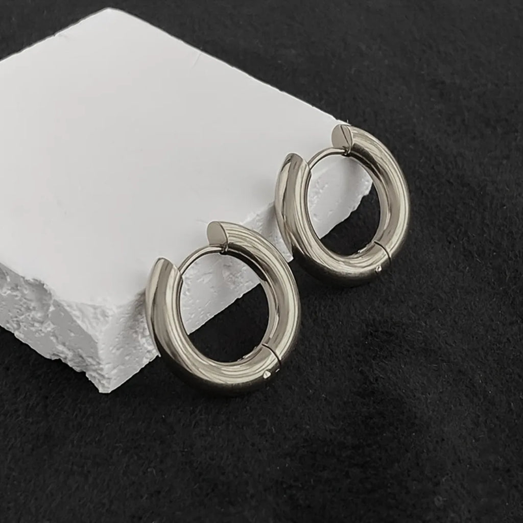 1 pair of punk style circular ring earrings L stainless steel large-sized exaggerated ear bones, ear screens, and earrings for both men and women